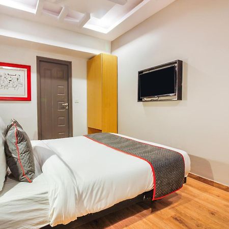 Super Townhouse Rcc Sunrise Hotel Hyderabad Exterior photo