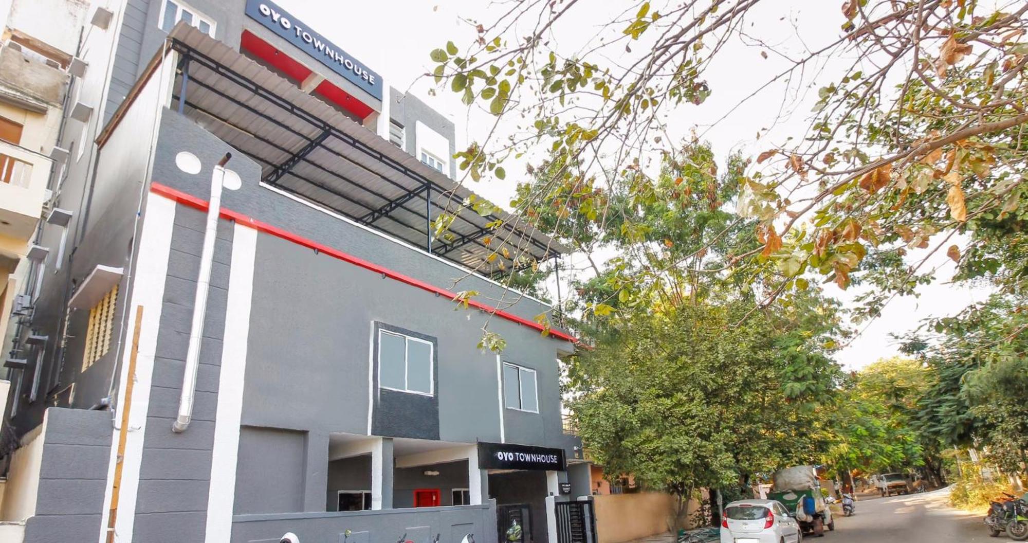 Super Townhouse Rcc Sunrise Hotel Hyderabad Exterior photo