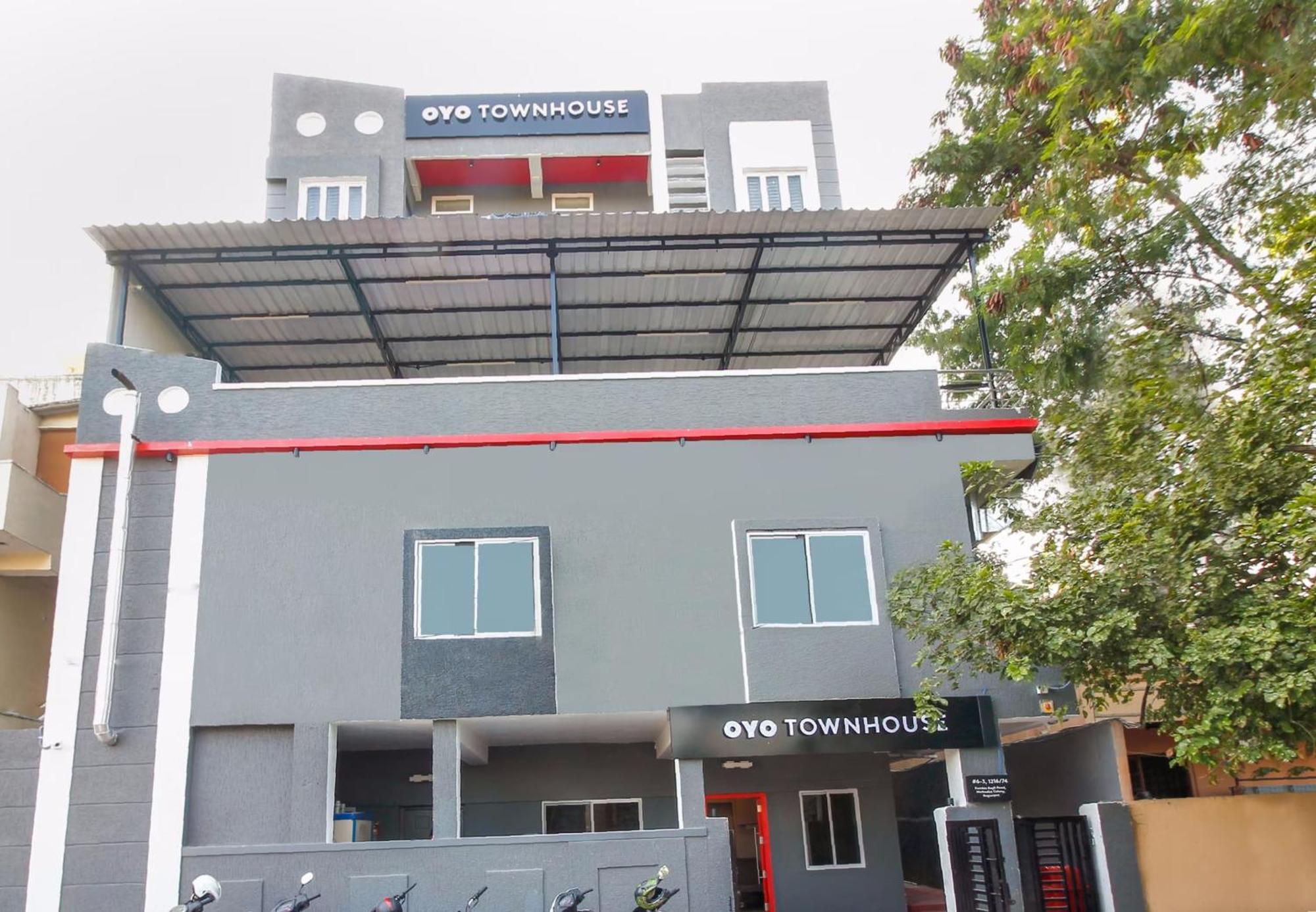 Super Townhouse Rcc Sunrise Hotel Hyderabad Exterior photo