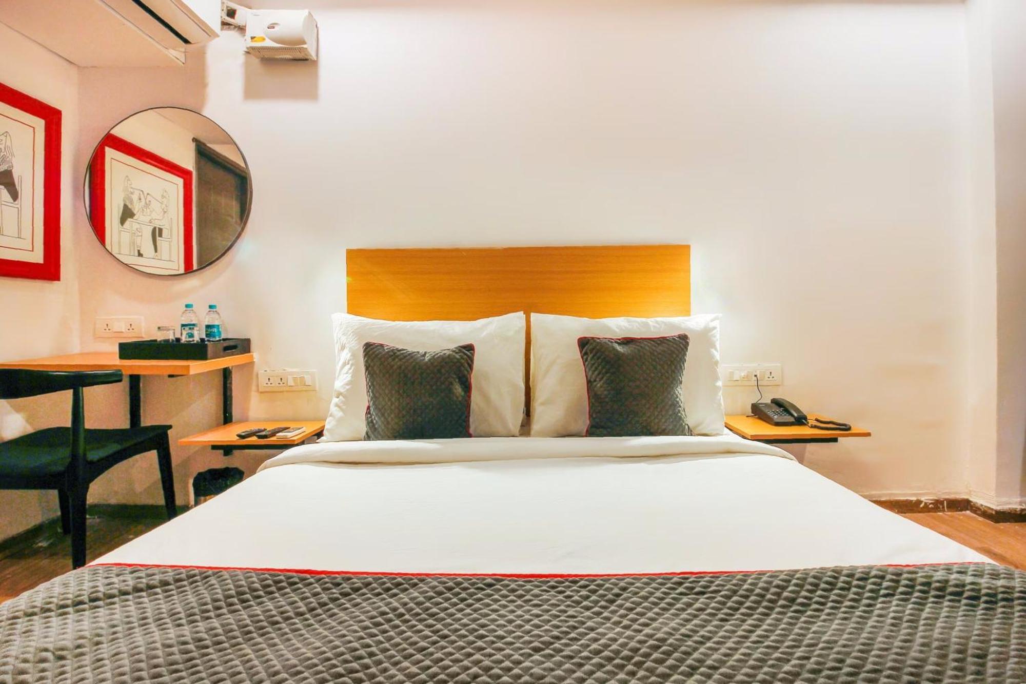 Super Townhouse Rcc Sunrise Hotel Hyderabad Exterior photo