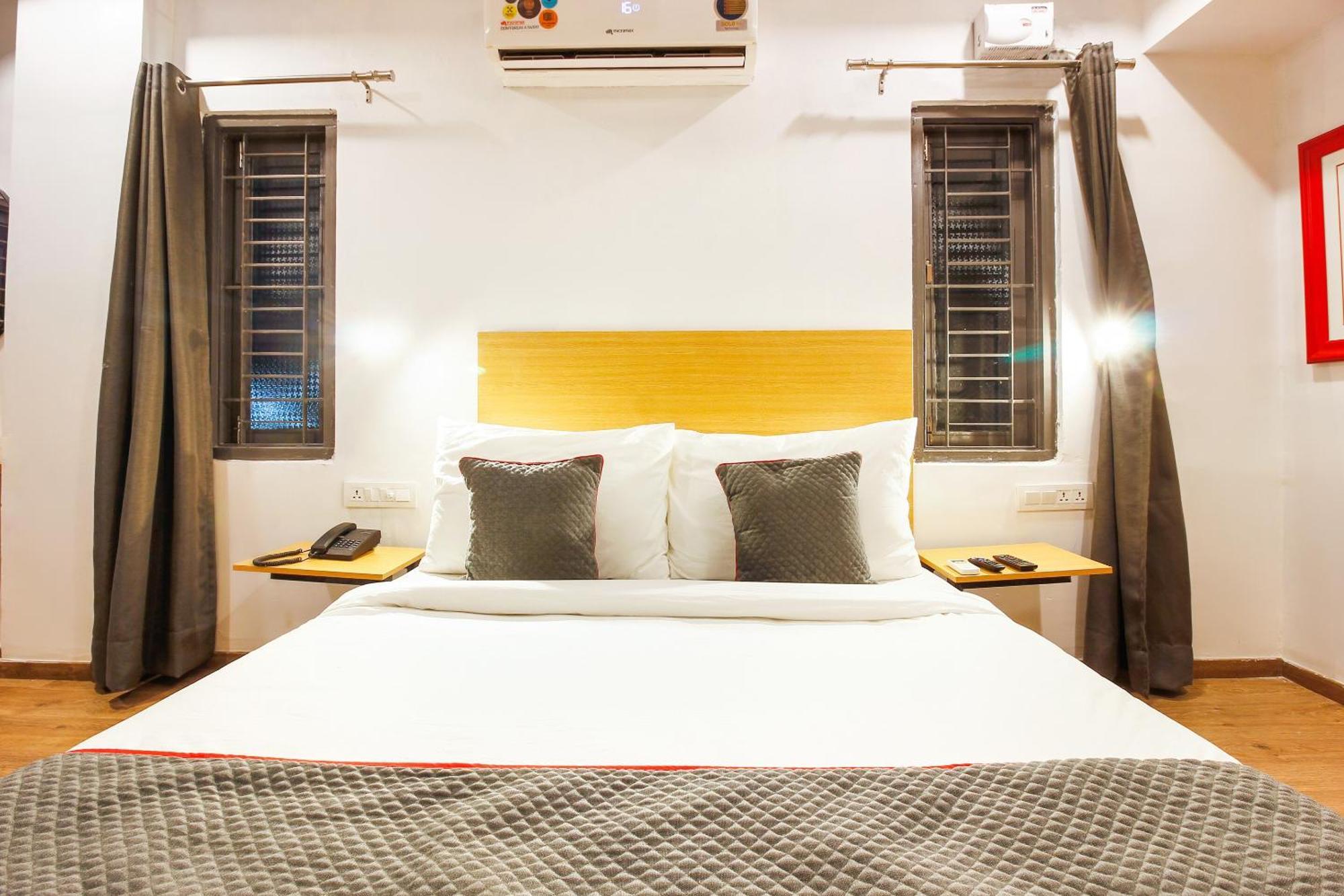 Super Townhouse Rcc Sunrise Hotel Hyderabad Exterior photo