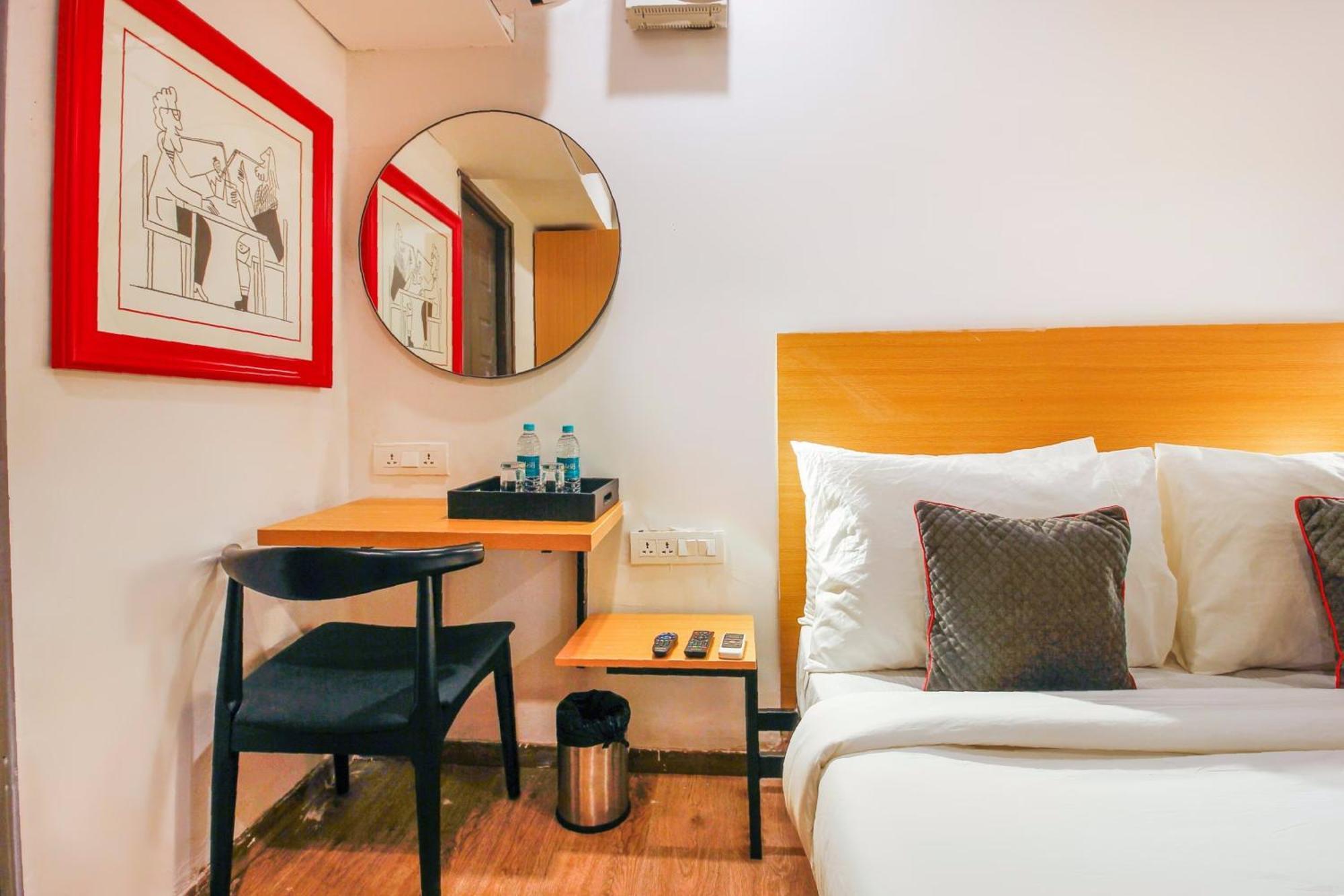 Super Townhouse Rcc Sunrise Hotel Hyderabad Exterior photo