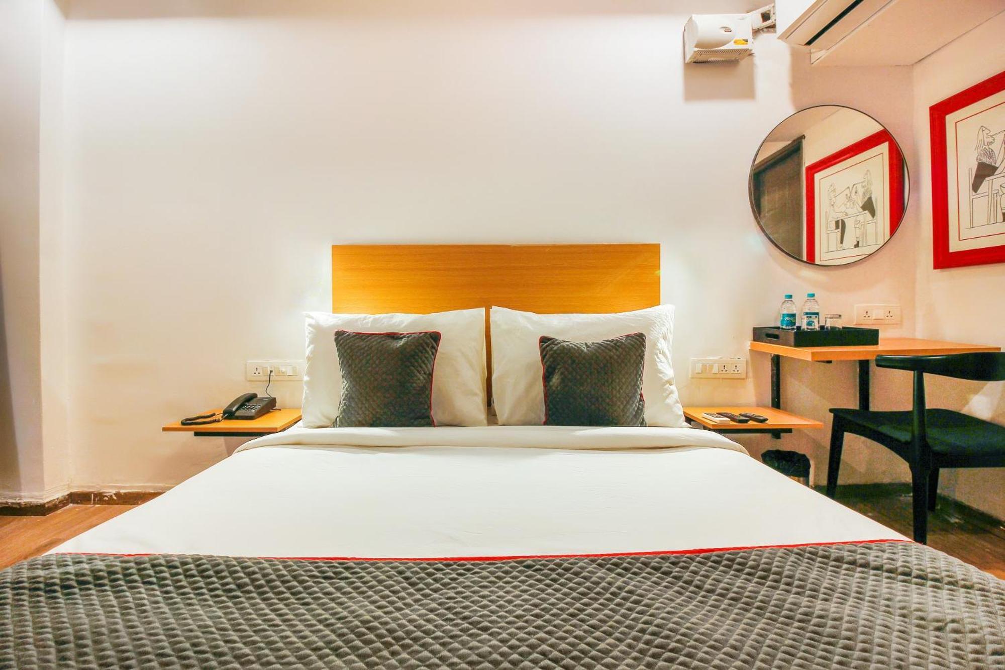 Super Townhouse Rcc Sunrise Hotel Hyderabad Exterior photo