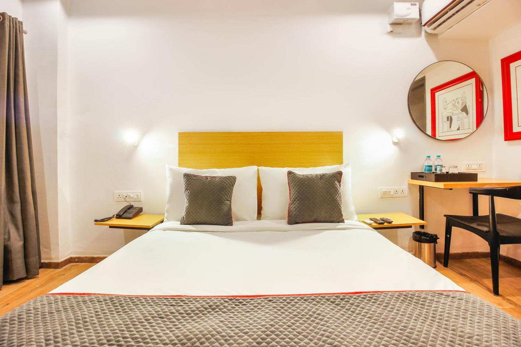 Super Townhouse Rcc Sunrise Hotel Hyderabad Exterior photo