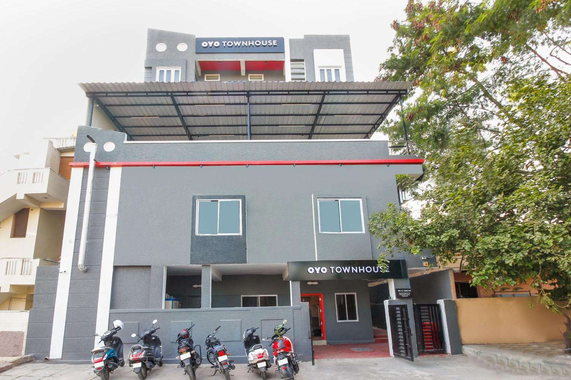 Super Townhouse Rcc Sunrise Hotel Hyderabad Exterior photo